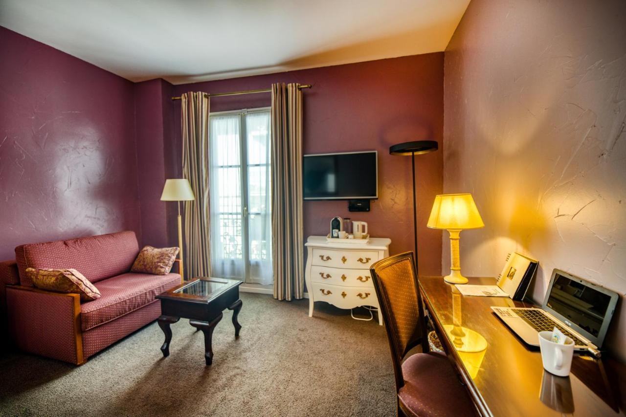 D'aragon Hotel