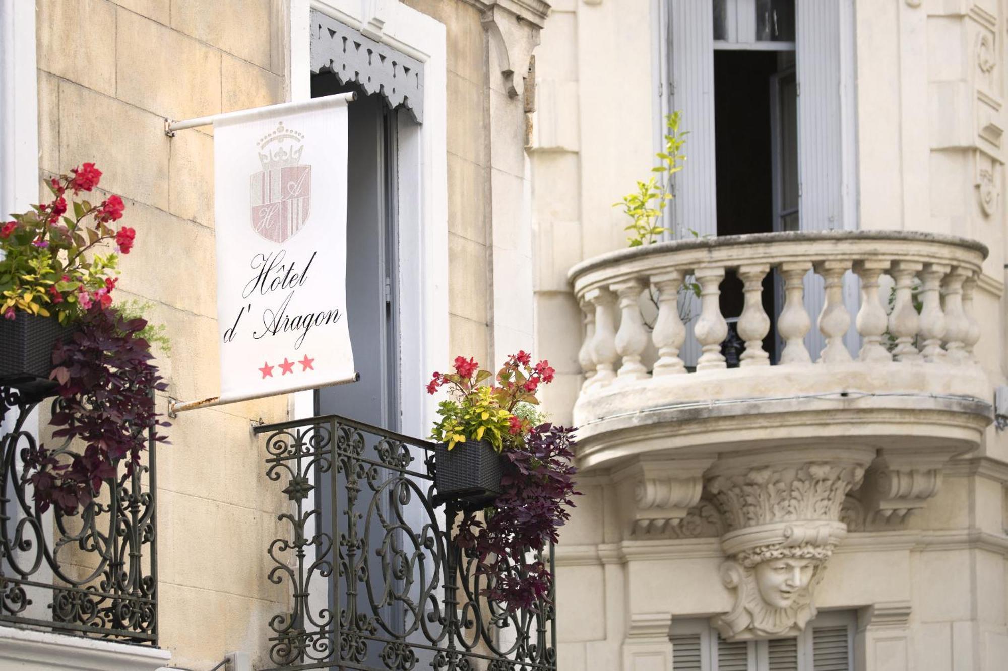 D'aragon - Place De La Comedie Hotel