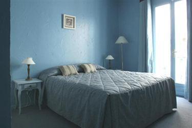 D'aragon - Place De La Comedie Hotel